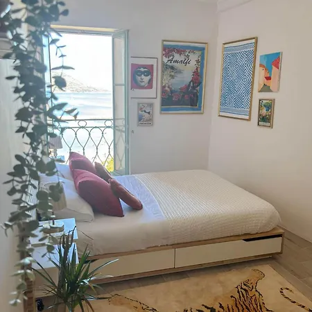 La Maison D'otis | Sea View In Old Town Appartement *